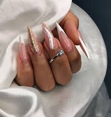 Pink-and-White-Stiletto-Nails-8