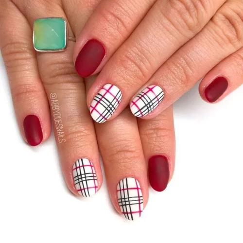 Plaid-Designs-For-Burgundy-Nails-1
