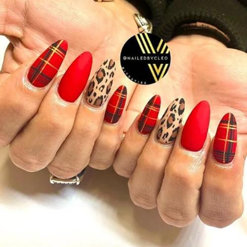 Plaid-Nails-In-The-Trend-1