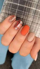 Plaid-Nails-for-Fall-Manicure-6