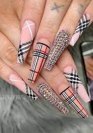 Plaid-Nails-for-Fall-Manicure-9