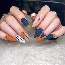 Pointy-Nails-Designs-for-Everyday-3