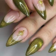 Pointy-Nails-Designs-for-Everyday-4