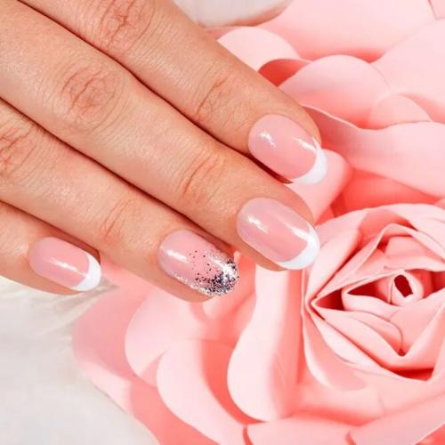 Popular-Wedding-Manicure-–-Glitter-Ombre-3