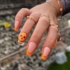 Pumpkins-For-Halloween-Nails-4