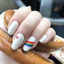 Rainbow-Nails-Art-2