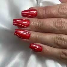 Red-Coffin-Short-Acrylic-Nails-3