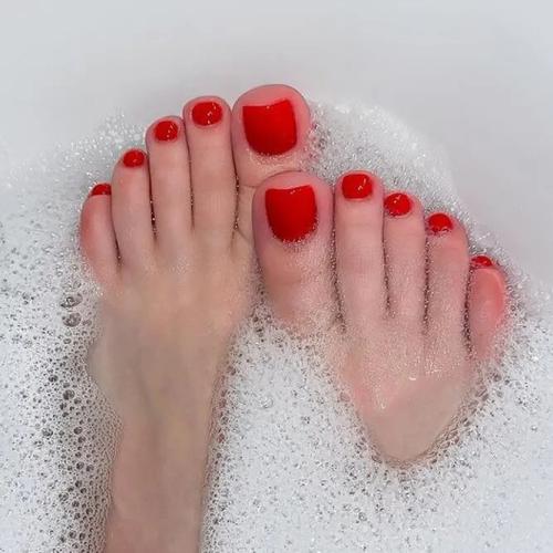 Red-Pedicure-1