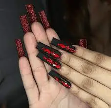 Red-and-Black-Nails-3.jpg