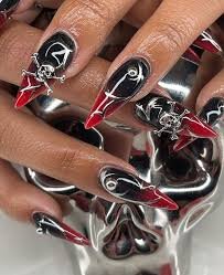 Red-and-Black-Nails-7