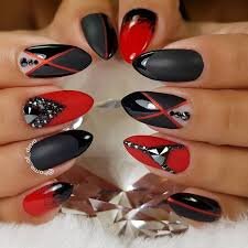 Red-and-Black-Nails-8