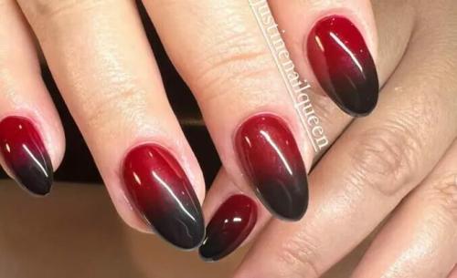 Red-and-Black-Ombre-Nails-1