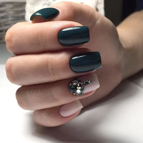 Rhinestone-Accents-on-Square-Nails-1
