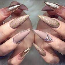 Rhinestones-for-Pointy-Manicure-5