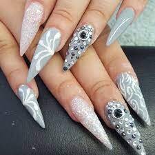 Rhinestones-for-Pointy-Manicure-8