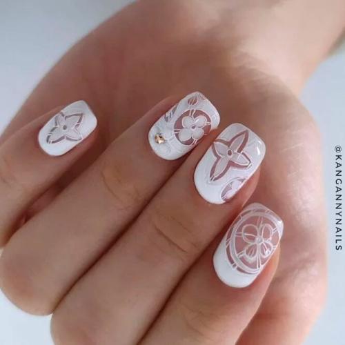 Rich-Branded-Luxury-Nails-Designs-3