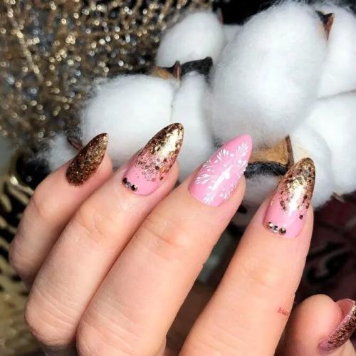 Rich-Gold-Glitter-Gradient-on-Nails-2