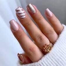 Rose-Gold-Short-Coffin-Nails-7