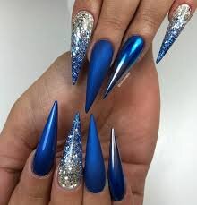 Royal-Blue-Stiletto-Nails-10