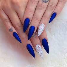 Royal-Blue-Stiletto-Nails-2