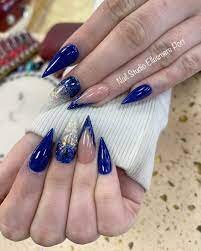 Royal-Blue-Stiletto-Nails-5