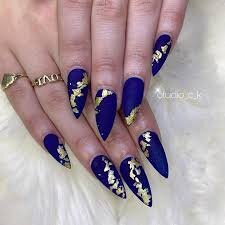 Royal-Blue-Stiletto-Nails-7