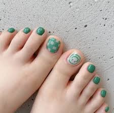 Sage-Green-Toes-8