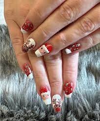 Santa-and-Rudolph-Nails-4