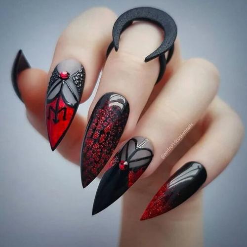 Sexy-Red-and-Black-Stiletto-Nail-Art-2