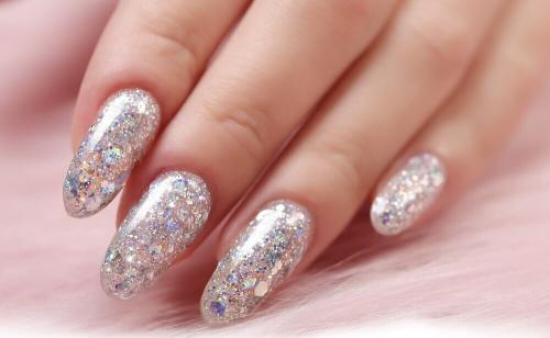 Shimmery-Luxury-Nails-1