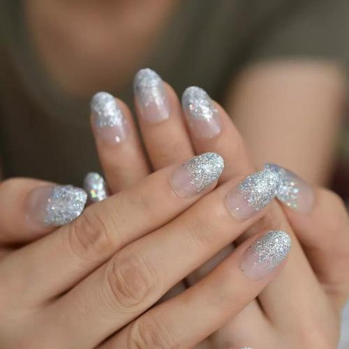 Shimmery-Luxury-Nails-2