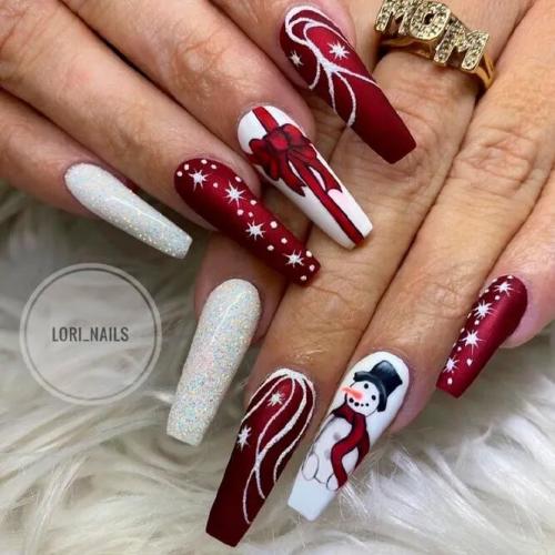 Shine-with-Glitter-New-Years-Nails-1