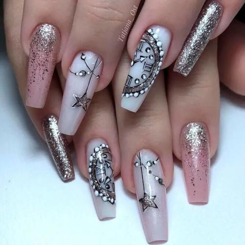 Shine-with-Glitter-New-Years-Nails-2