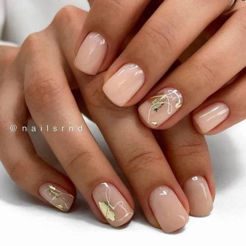 Short-Acrylic-Nails-in-Nude-Shades-2