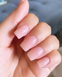 Short-Acrylic-Nails-in-Nude-Shades-5