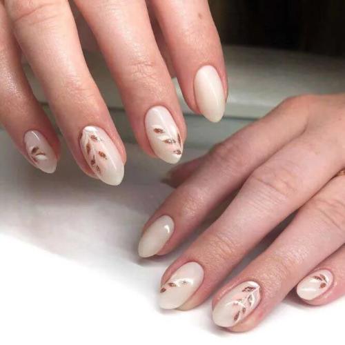 Short-Almond-Acrylic-Nails-2