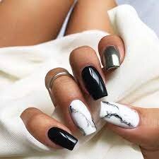 Short-Black-and-White-Nail-Designs-6