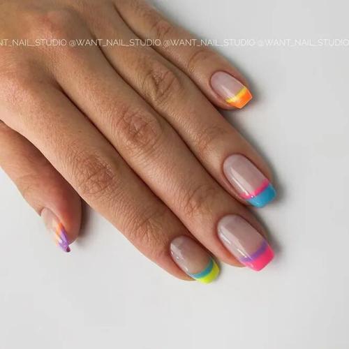 Short-French-Nails-3
