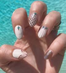 Short-Summer-Nails-5