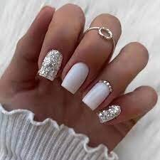 Short-White-Nails-5