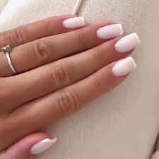 Short-White-Nails-9