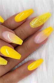 Short-Yellow-Nail-Design-with-Glitter-7