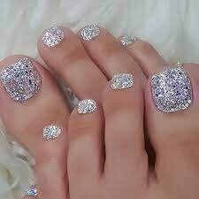 Silver-Glitter-Toe-Nails-2