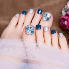 Silver-Glitter-Toe-Nails-5