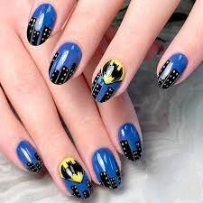 Skyline-Nails-with-Animals-4
