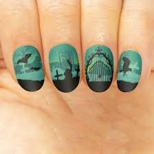 Skyline-Nails-with-Animals-6