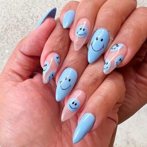 Smiley-Face-Nails-Designs-4