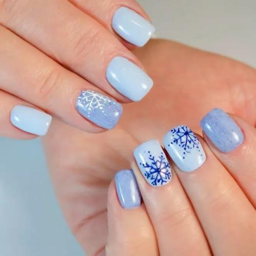 Snowflakes-Nails-for-Winter-Season-2