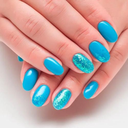 Soft-Ombre-Aqua-Nails-1