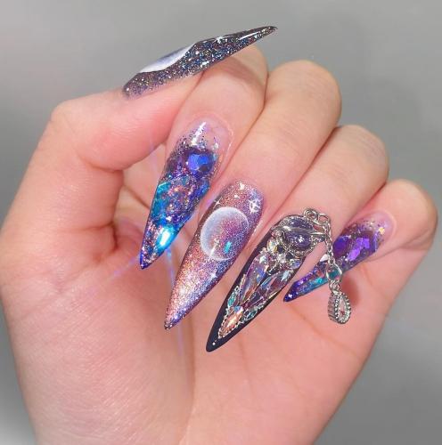 Space-Stiletto-Nails-4